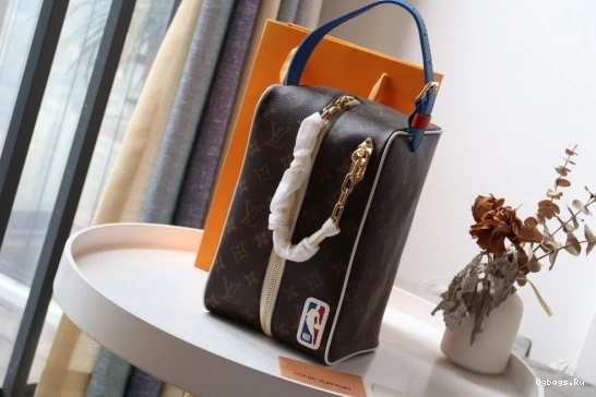 LOUIS TOILETRY LVXNBA VUITTON BAG 0402